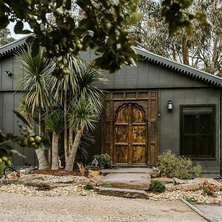 The Temple - Country Farm Retreat Villa Launching Place ภายนอก รูปภาพ