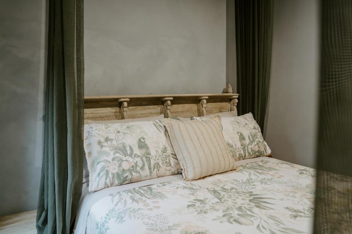 The Temple - Country Farm Retreat Villa Launching Place ภายนอก รูปภาพ