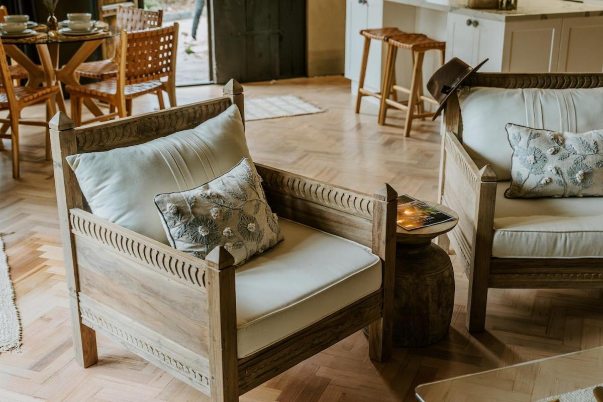 The Temple - Country Farm Retreat Villa Launching Place ภายนอก รูปภาพ